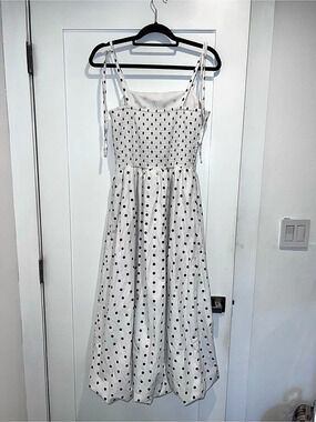 Tulip Polka Dot Midi Dress in White & Black Size Medium never worn R112
